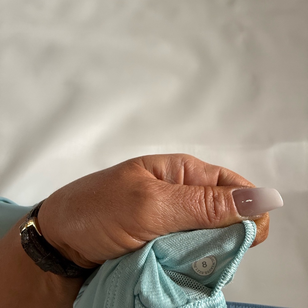 Lululemon Light Blue Cross-Back Sports Bra in size 8 - Picture 7 of 7